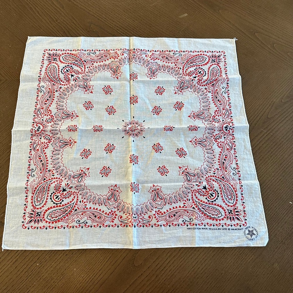 Vintage Wamcraft Bandana Made in USA White Red Blue Paisley 100% Cotton RN 14193